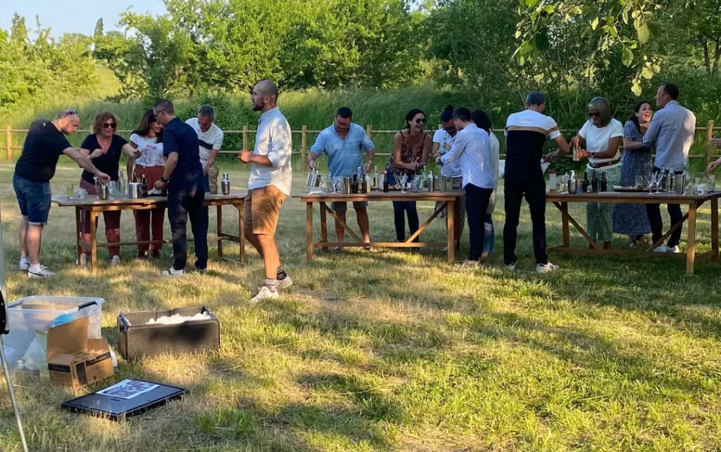 Ateliers sapiens moderne, team building pour cohésion d'équipe et dans la bonne humeur à la Ferme Historique Jean de la Fontaine