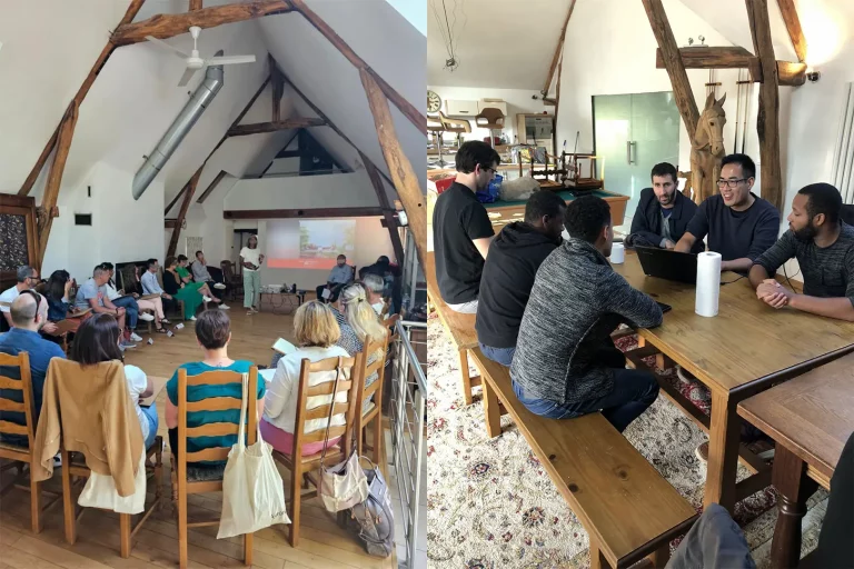 plusieurs entreprise effectuant leur séminaire dans la salle des deux amis de la Ferme Historique Jean de la Fontaine