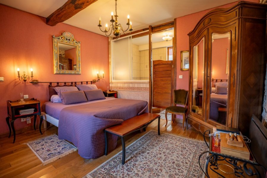 Chambre le chêne et le roseau ferme historique Jean de la Fontaine Grand gîte
