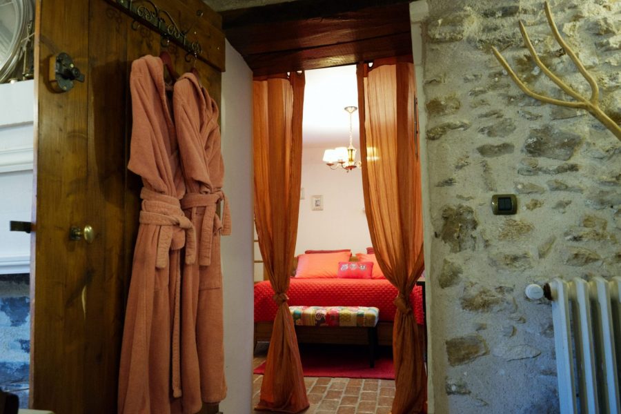 Chambre la cigale et la fourmi ferme historique Jean de la Fontaine