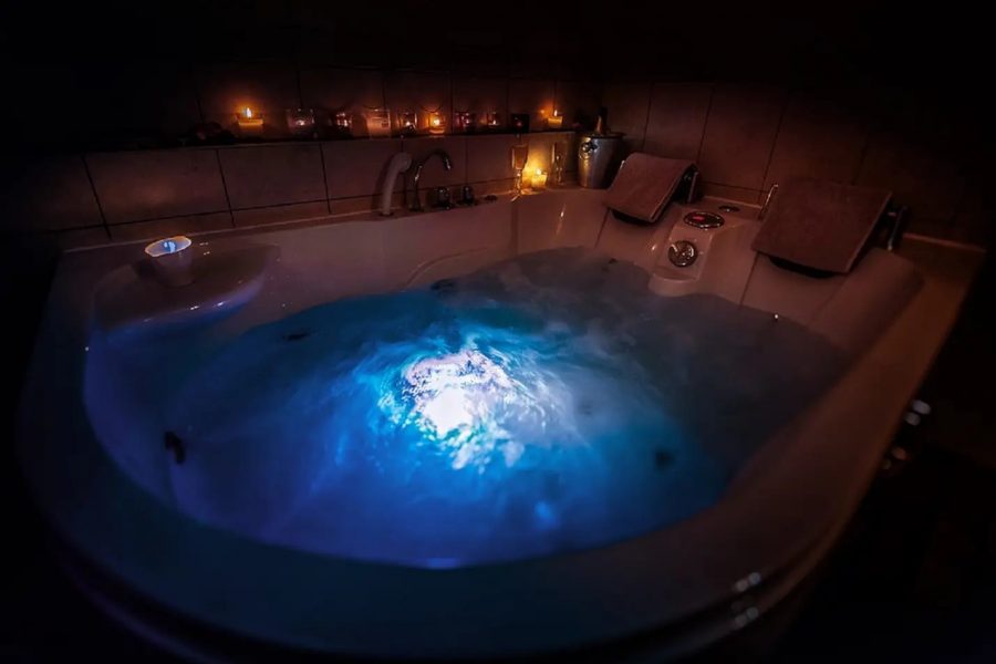 jacuzzi éclairé chêne et roseau Séjour bien-être
